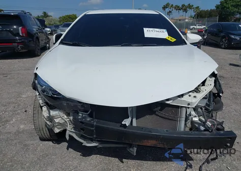 2018 Toyota Corolla Se из США, поврежденный, VIN 5YFBURHE8JP834235